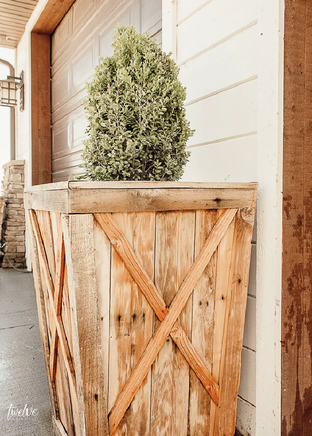 35 DIY Pallet Planter Box Ideas You Can Build With Free Wood