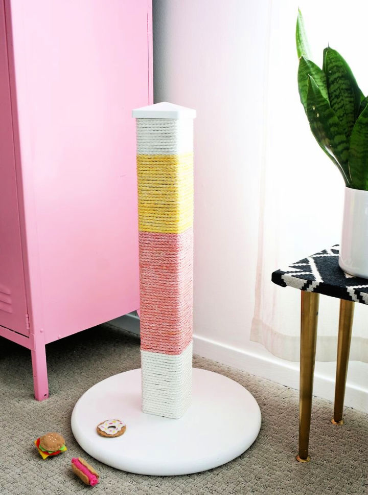 25 DIY Cat Scratching Post Plans Blitsy