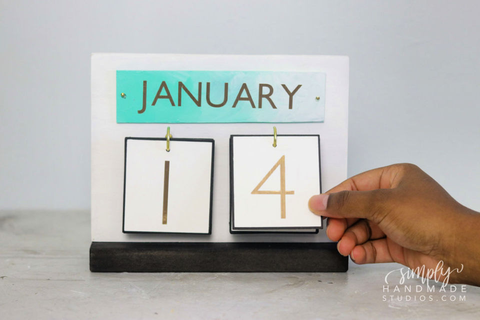 25 Easy DIY Calendar Ideas To Make Your Own - Blitsy