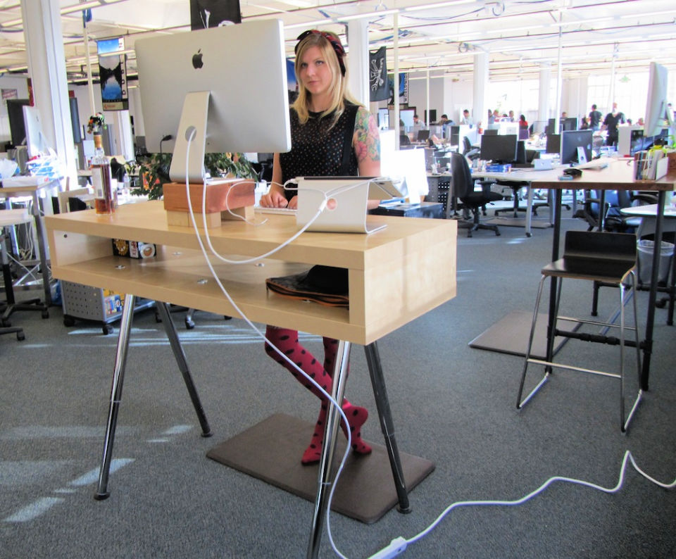 25 Homemade DIY Standing Desk Plans To Build Your Own Blitsy