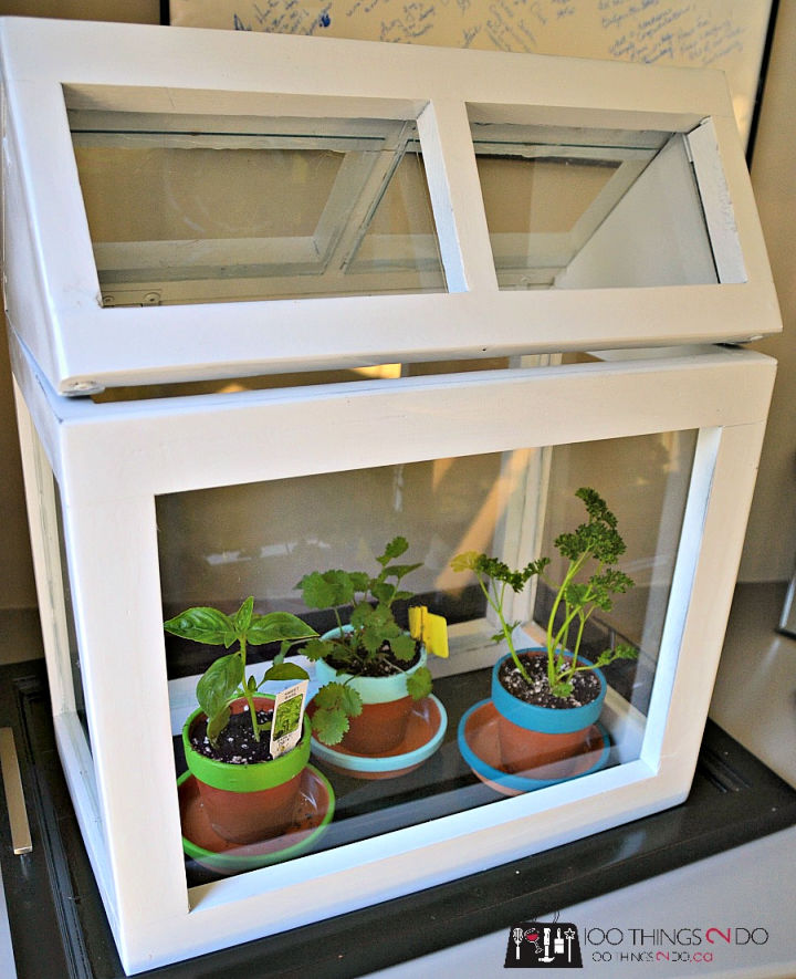 25 Small DIY Indoor Greenhouse Plans That Are Easy To Build