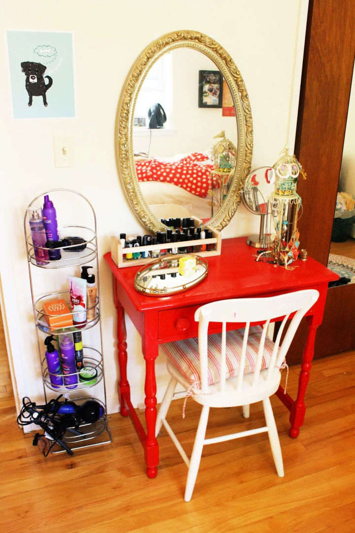 25 Homemade DIY Makeup Vanity Plans - DIY Vanity Table Ideas