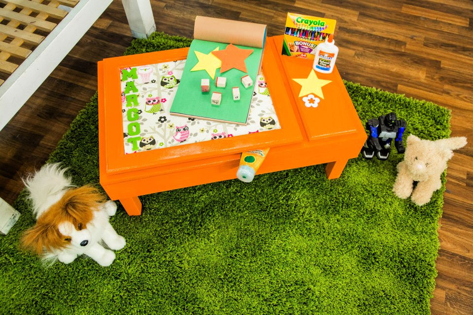 25 DIY Kids Desk Plans And Ideas To Build Your Own   Cheap DIY Toddler Art Desk 