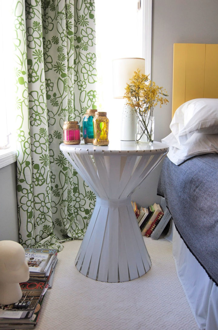 25 Cheap DIY Bedside Table Plans and Ideas - Blitsy