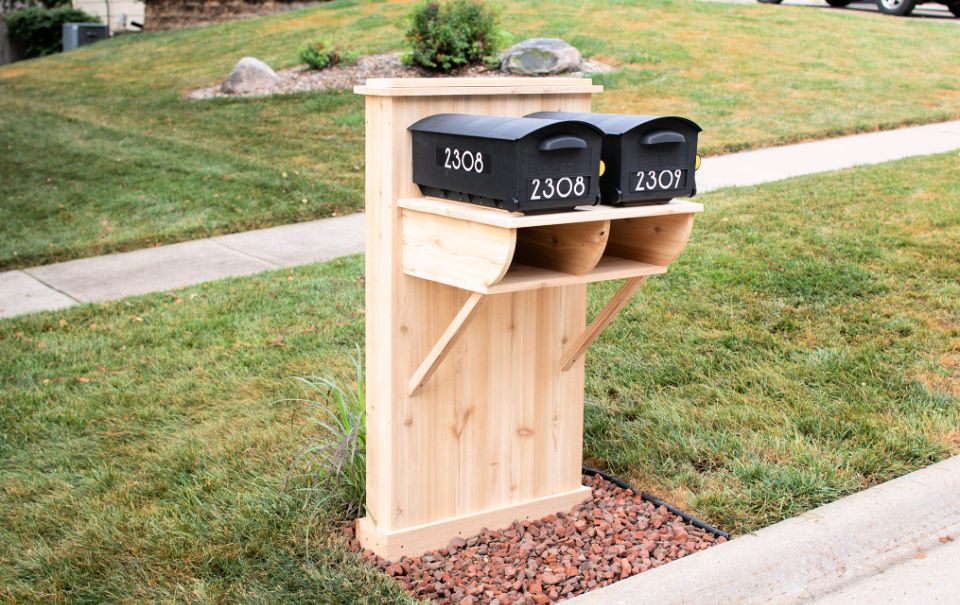 25 Mailbox Post Ideas To Upgrade Your Curb Appeal Blitsy 25 Mailbox Post Ideas To Upgrade Your Curb Appeal Blitsy