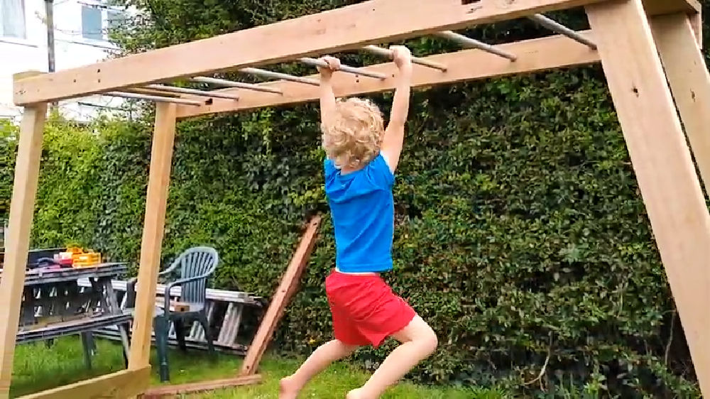 Build DIY Monkey Bars Blitsy
