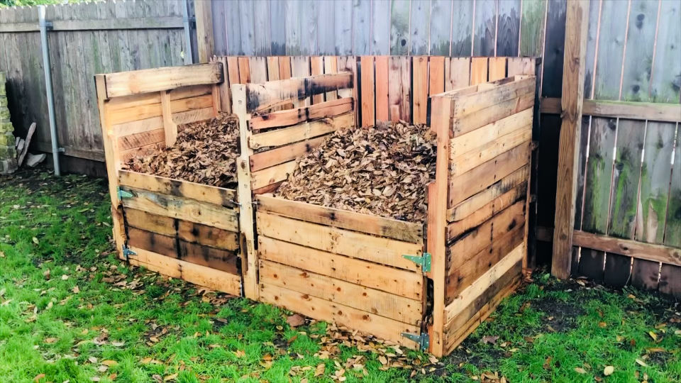 25 DIY Pallet Compost Bin Ideas To Build Your Own