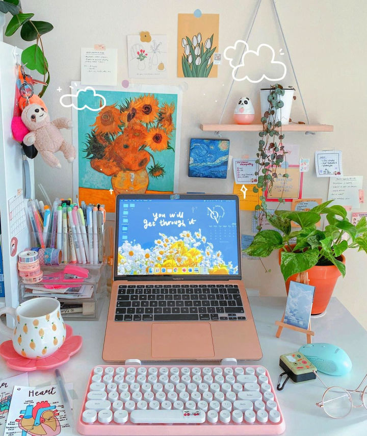 25 Unique Desk Decor Ideas for Home Office and Work Desk