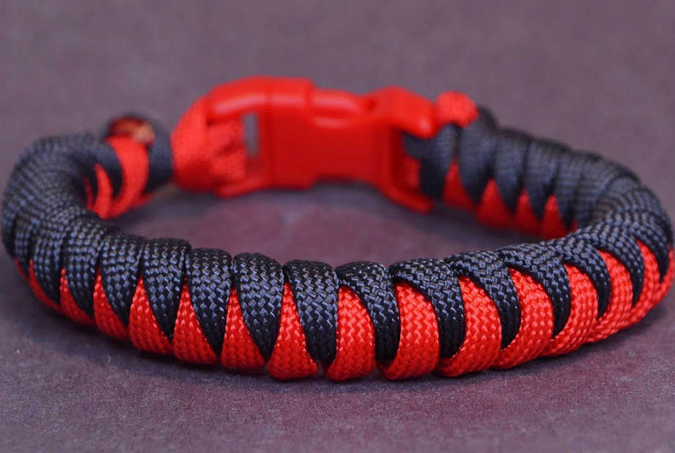 20 Free DIY Paracord Bracelet Patterns to Make Blitsy