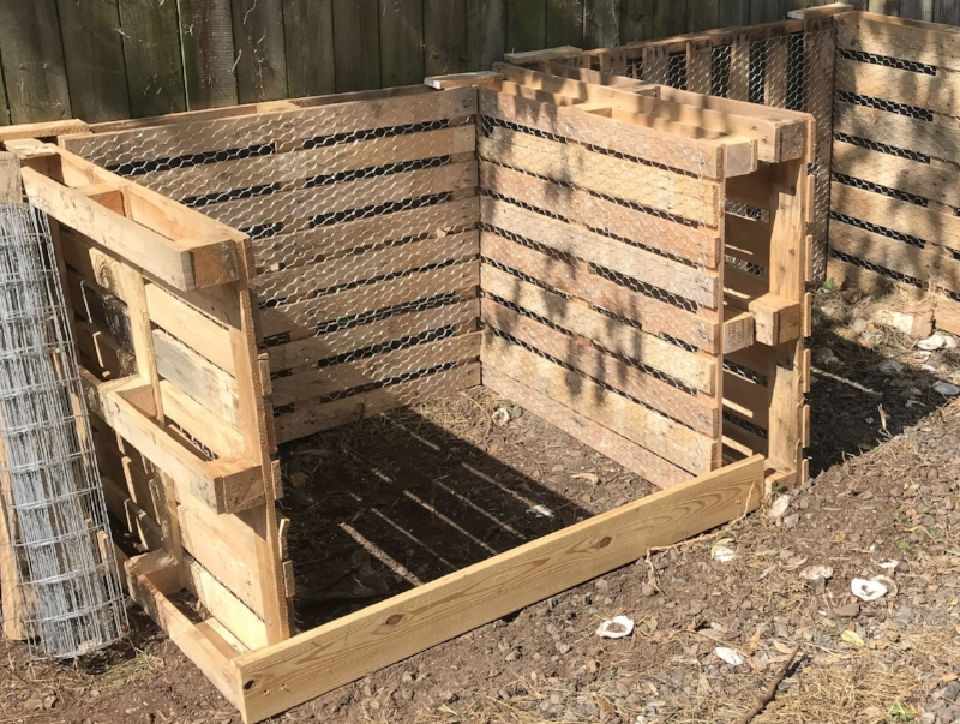 25 DIY Pallet Compost Bin Ideas To Build Your Own