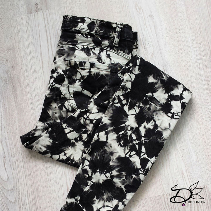 25 Bleach Tie Dye Patterns (How to Tie Dye With Bleach)