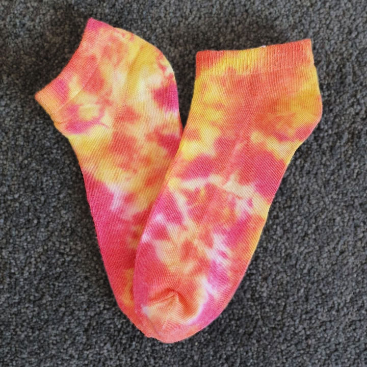 25 Easy Tie Dye Sock Patterns How to Tie Dye Socks