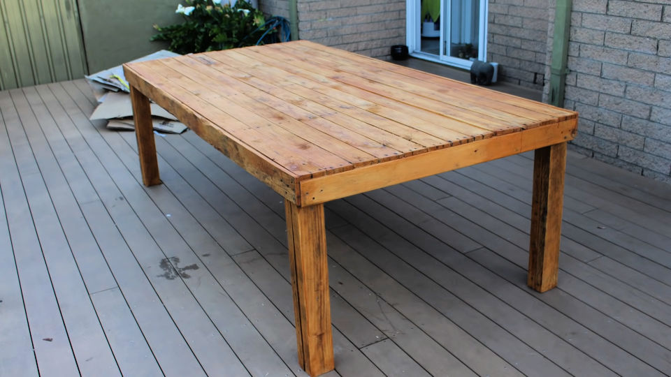 40 Simple Wood Pallet Table Plans and Ideas to DIY - Blitsy