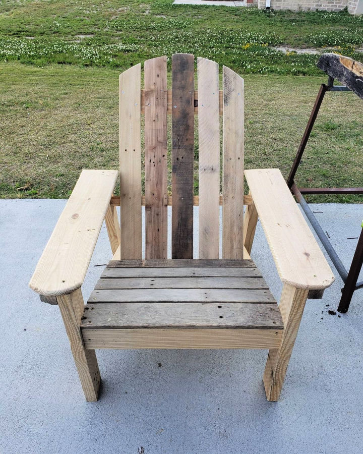 40 Free DIY Wood Pallet Chair Plans and Ideas - Blitsy