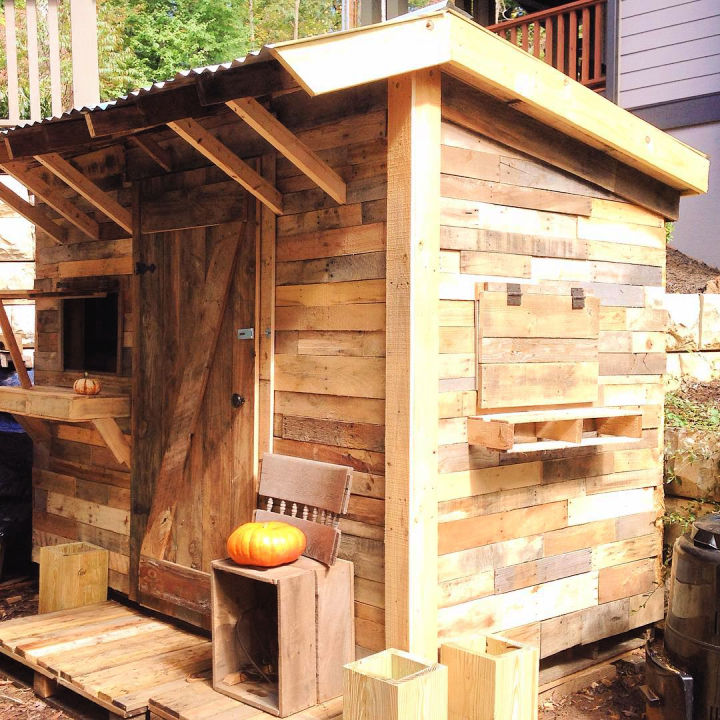 25 Free DIY Wood Pallet Shed Plans with PDF Instructions