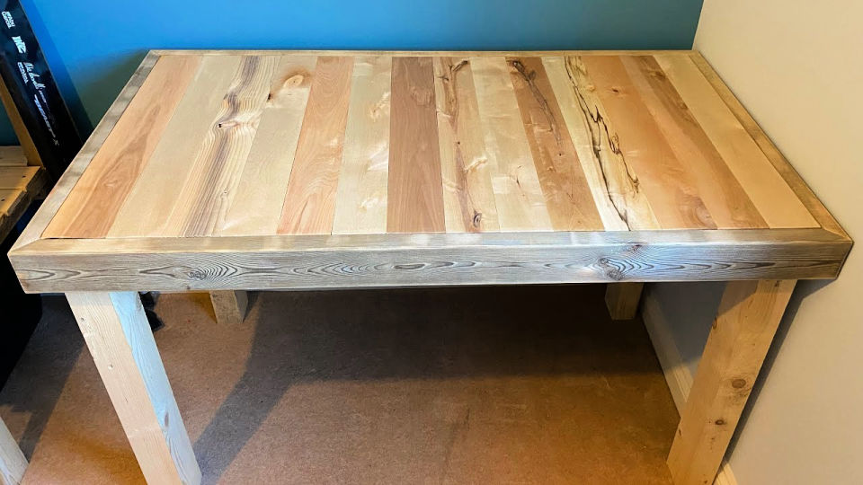 40 DIY Wood Pallet Desk Ideas with Free Plans Blitsy