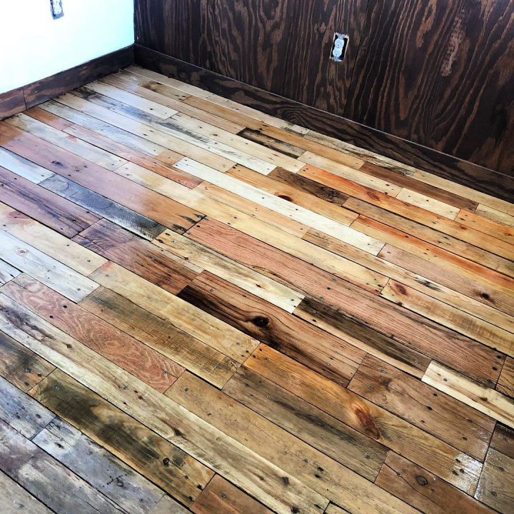 15 Cheap DIY Wood Pallet Flooring Plans and Ideas Blitsy