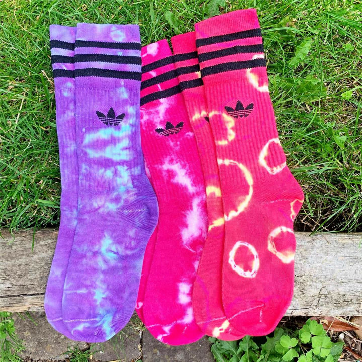 25 Easy Tie Dye Sock Patterns How to Tie Dye Socks