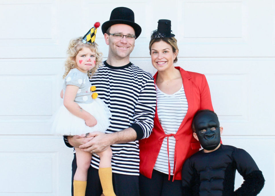 20-diy-circus-costume-ideas-for-family-this-halloween