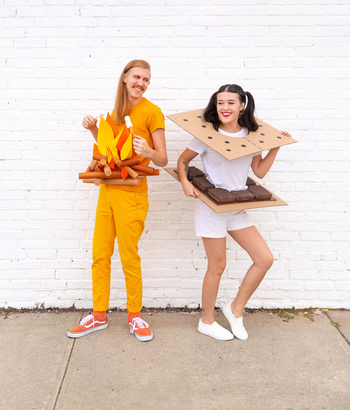 40 Easy DIY Couple Halloween Costumes Ideas 2024