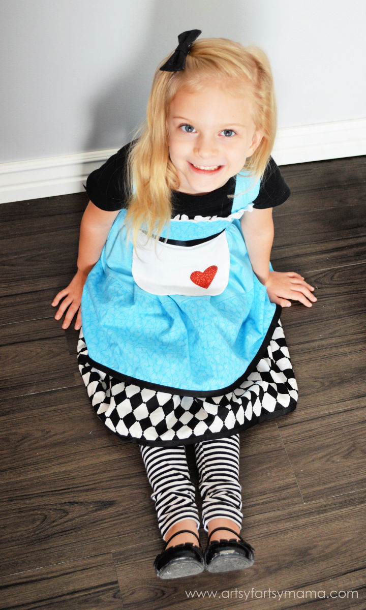 20 DIY Alice in Wonderland Costume Ideas 2024 Blitsy