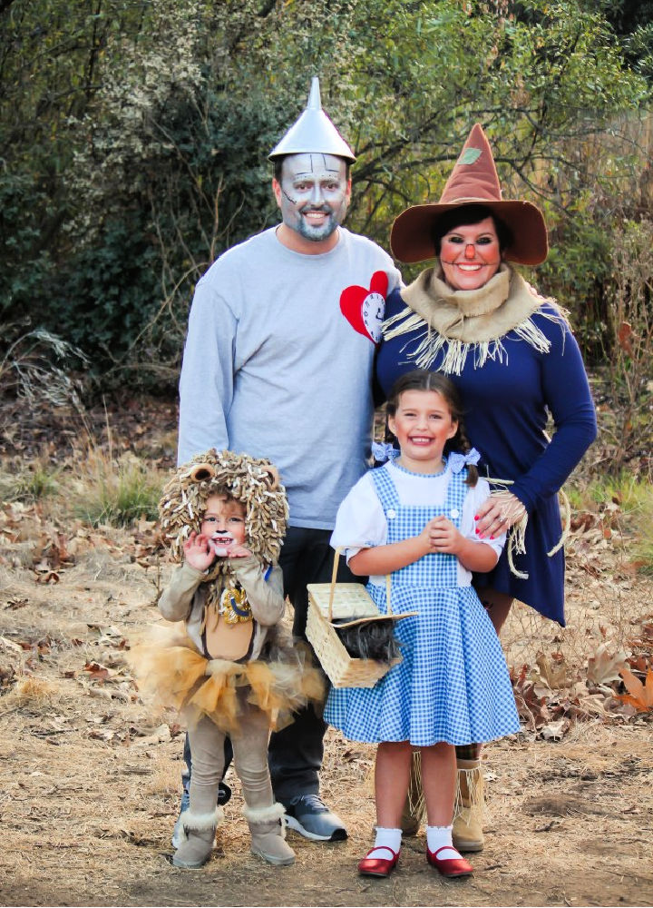 40 Easy Family Halloween Costumes: Family Costume Ideas