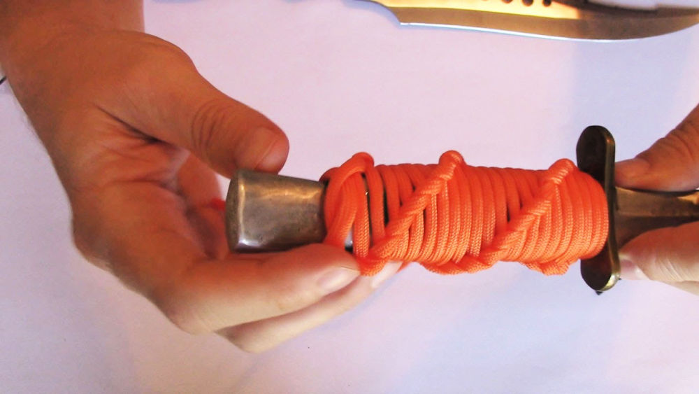 20 Easy DIY Paracord Handle Wrap Patterns Blitsy