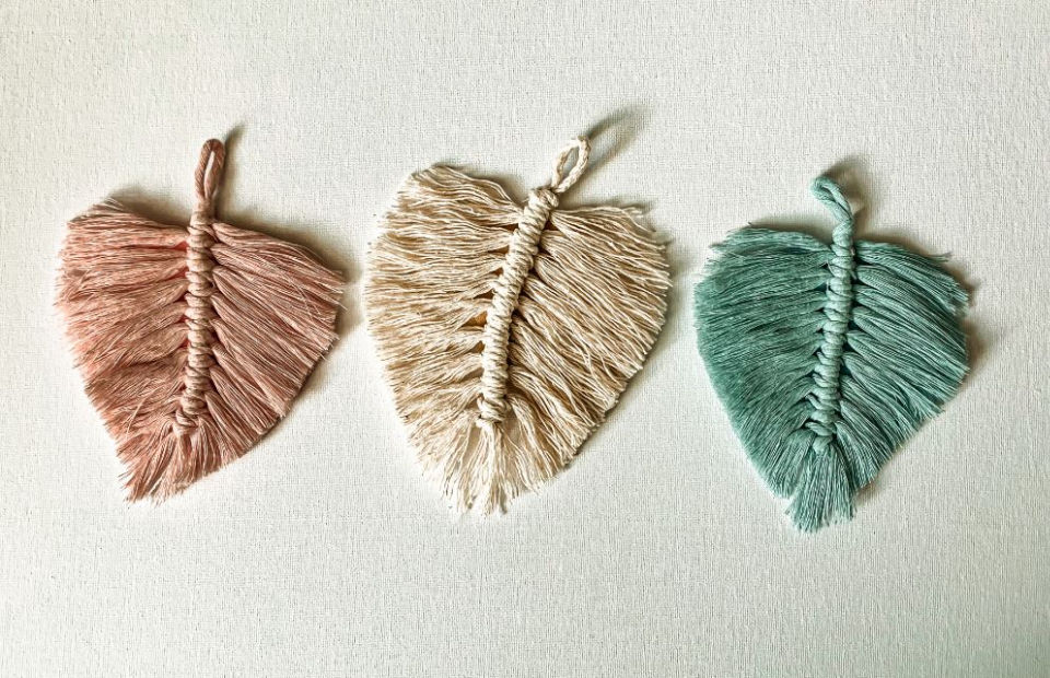 How to make macrame feathers blitsy