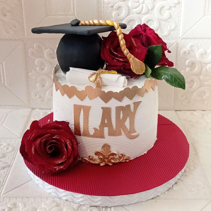 25 Creative Graduation Cake Ideas and Designs Blitsy