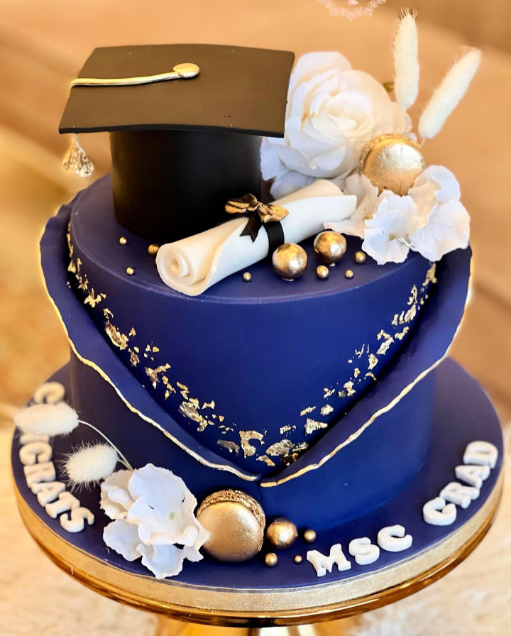 25 Creative Graduation Cake Ideas and Designs - Blitsy