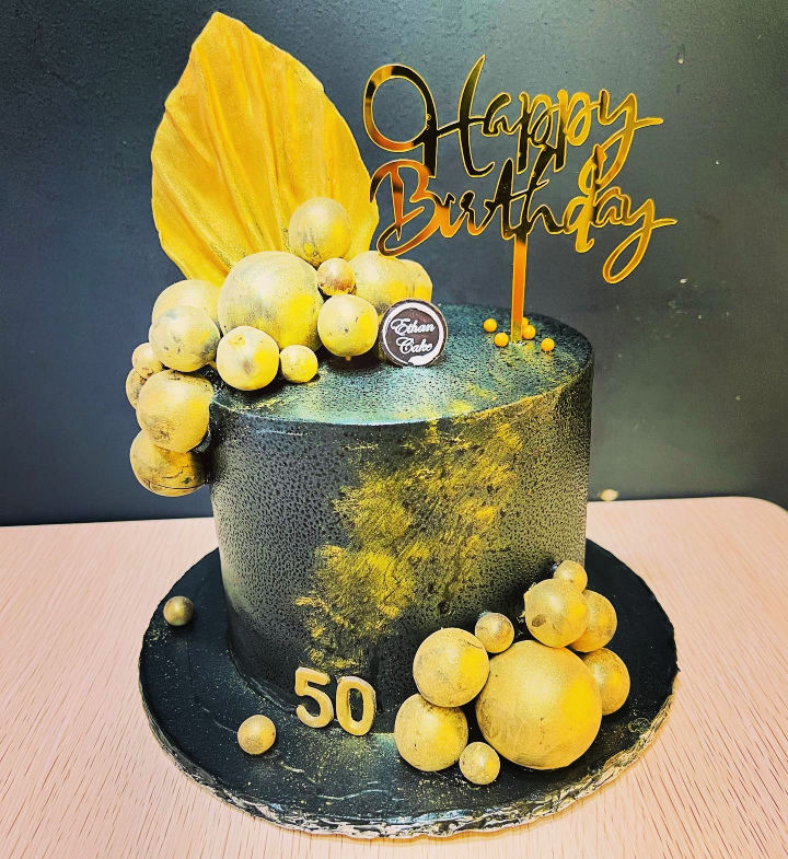 25 Beautiful 50th Birthday Cake Ideas for Men & Women