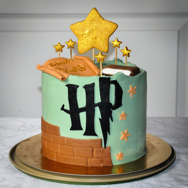 25 Unique Harry Potter Cake Ideas for Birthday Cake