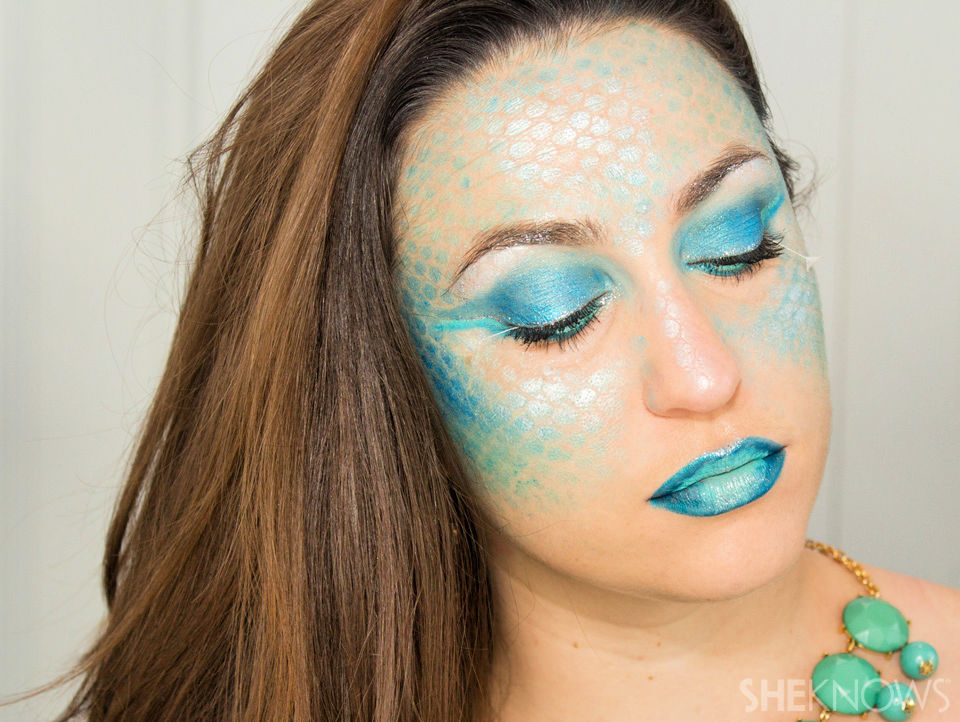 40 Easy Halloween Face Paint Ideas 2024 Blitsy   Cool Mermaid Halloween Face Paint 