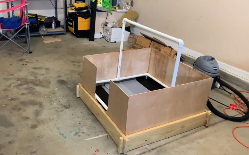 DIY Whelping Box For Your Pregnant Dog - Blitsy