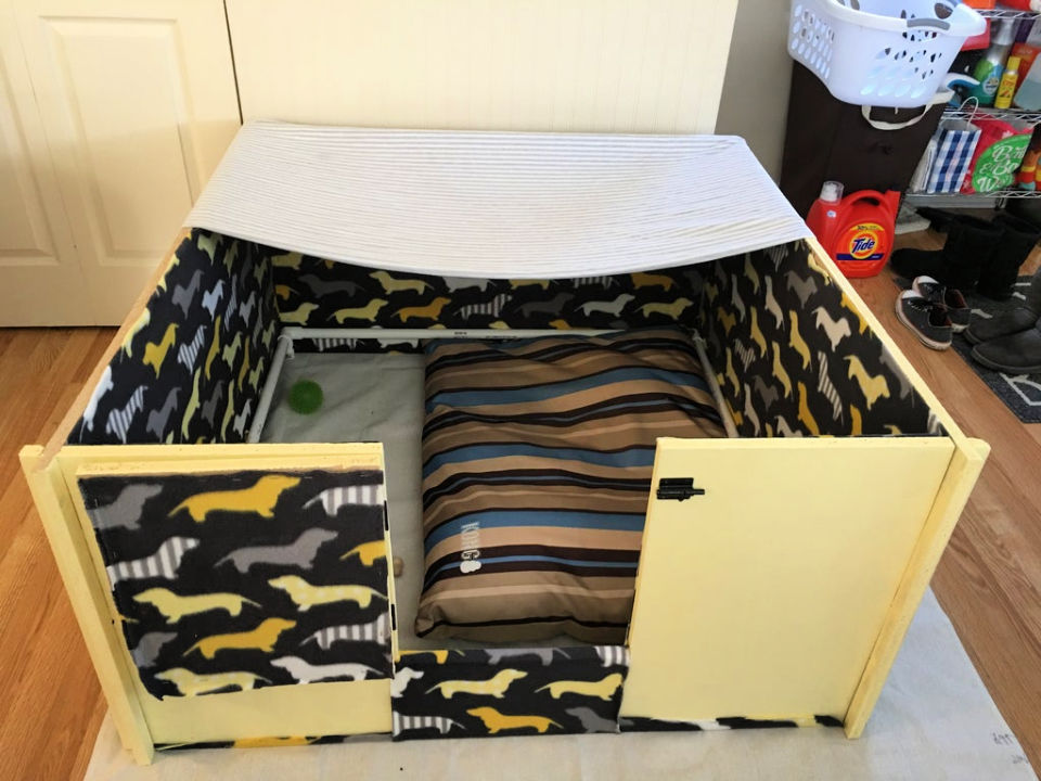 DIY Whelping Box For Your Pregnant Dog - Blitsy