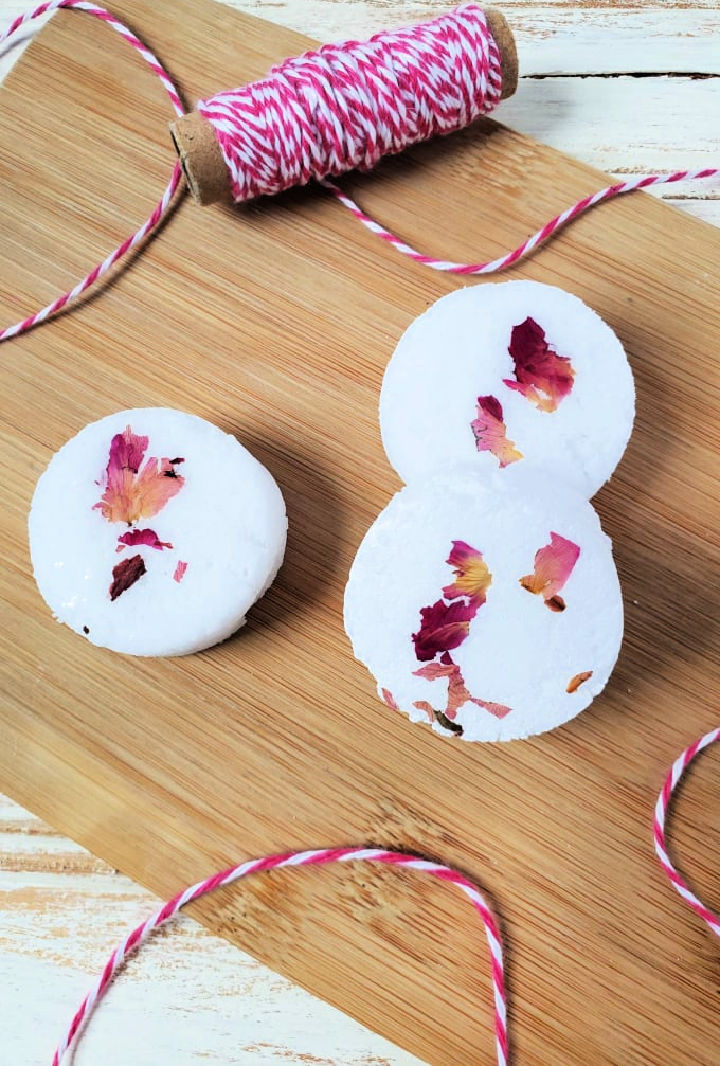 DIY Shower Steamers - Step by Step Guide - Blitsy