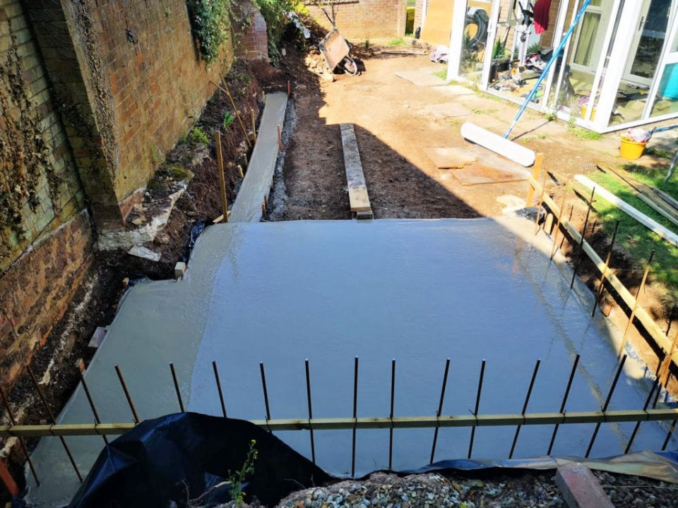 How to Pour a Concrete Slab - Step by Step Guide - Blitsy