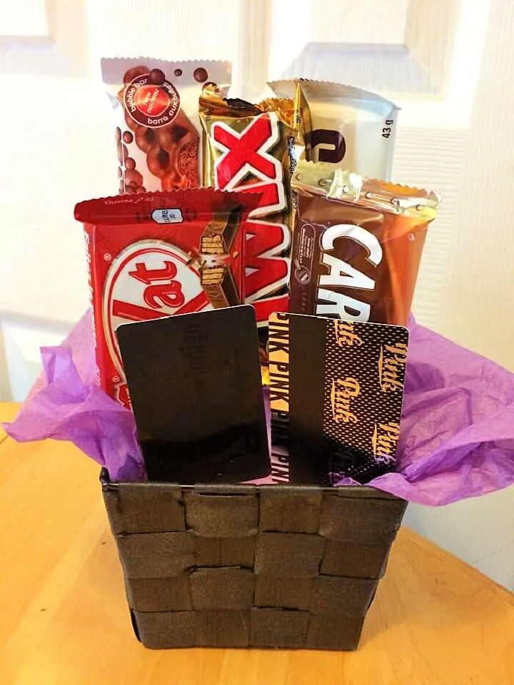 How to Make a Candy Bouquet - Step by Step Guide - Blitsy