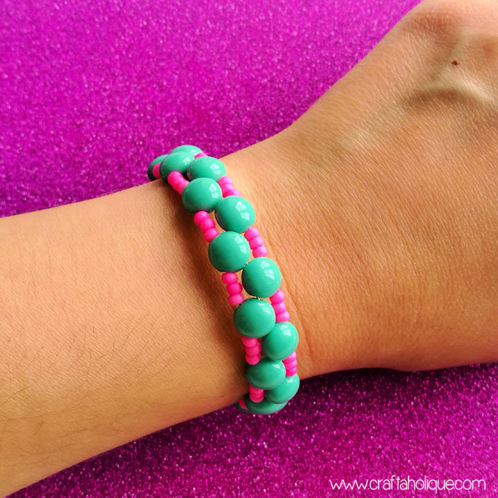 How to Make Beaded Bracelets: Step by Step Instructions - Blitsy