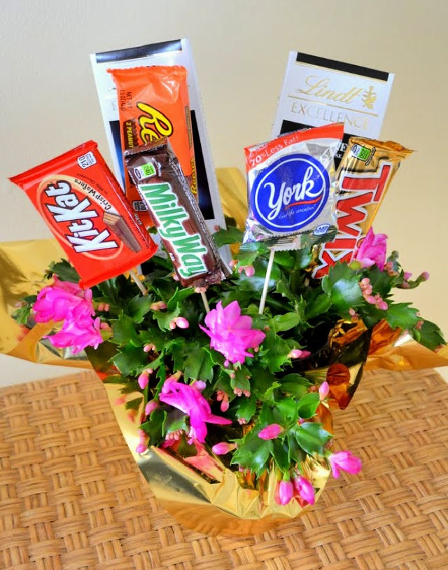 How to Make a Candy Bouquet - Step by Step Guide - Blitsy