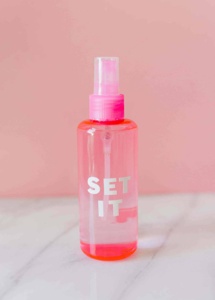 DIY Setting Spray: Substitute for Setting Spray - Blitsy