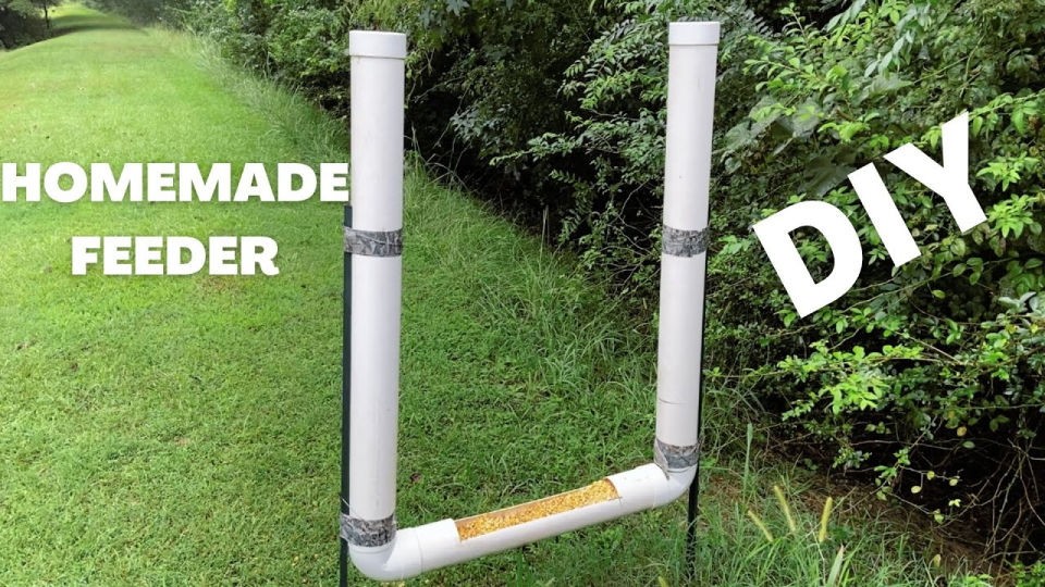 20 Homemade DIY Deer Feeder Ideas Blitsy