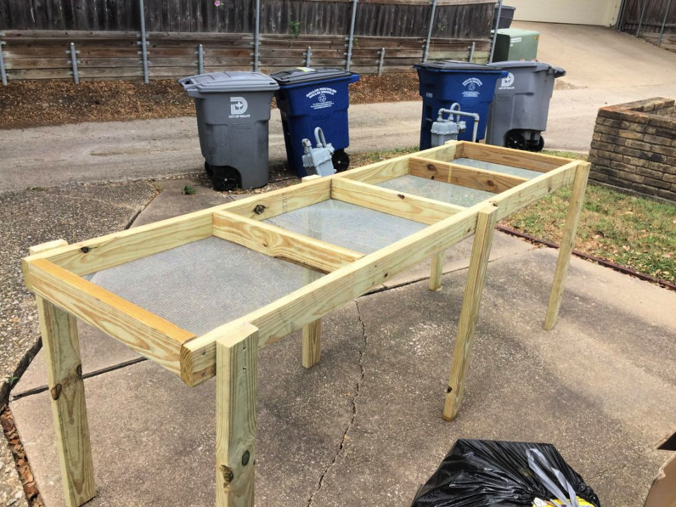 20 Homemade DIY Deer Feeder Ideas - Blitsy