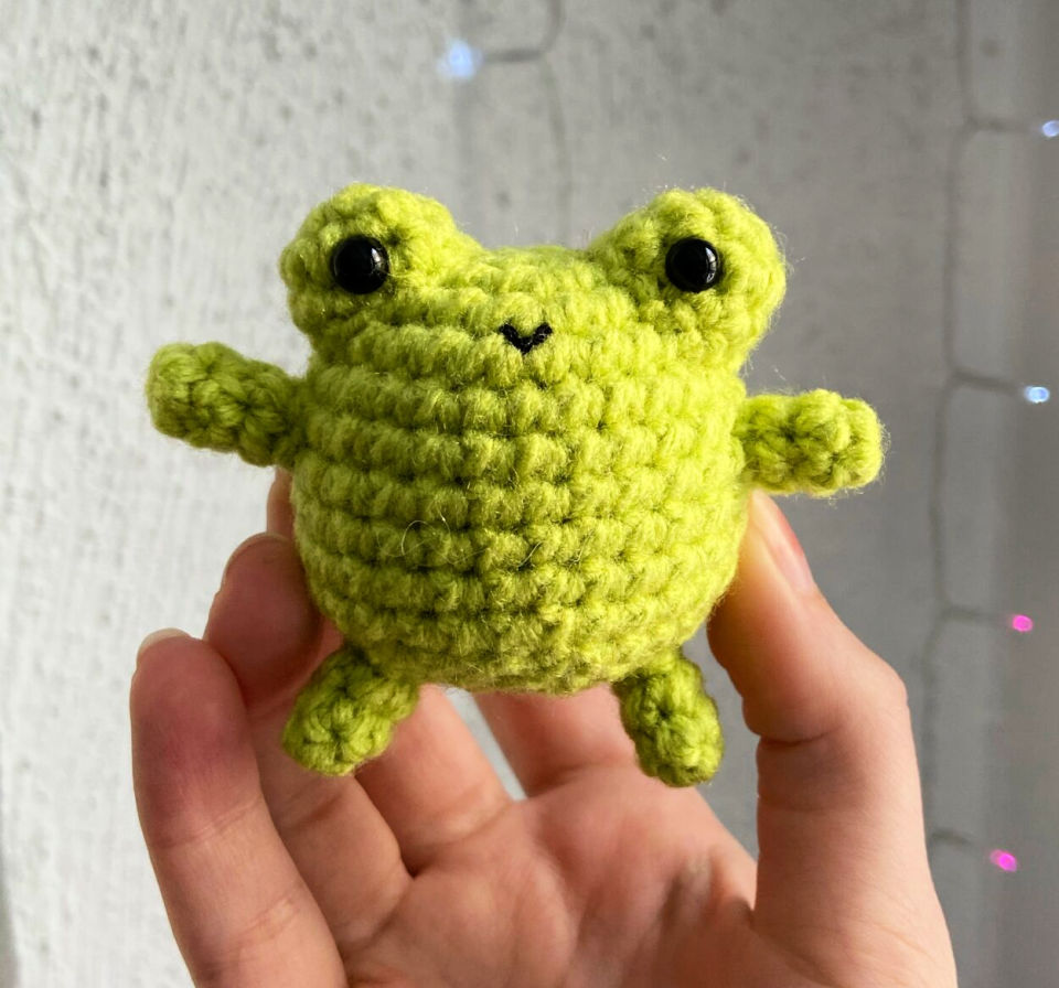 25 Free Crochet Frog Patterns (Frog Amigurumi Pattern)