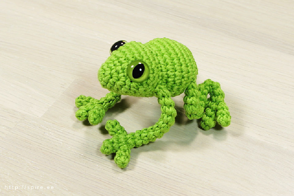 25 Free Crochet Frog Patterns (Frog Amigurumi Pattern)