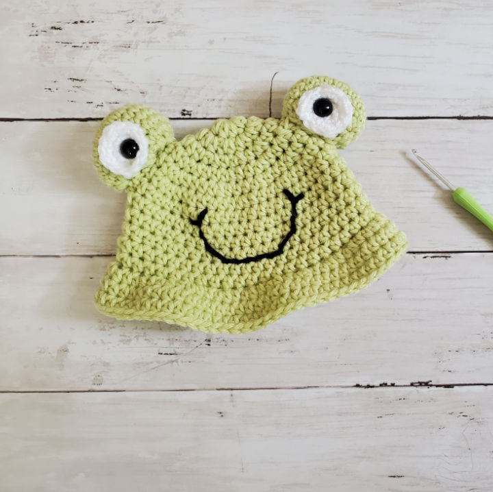 15 Free Crochet Frog Hat Patterns (Frog Beanie Pattern)