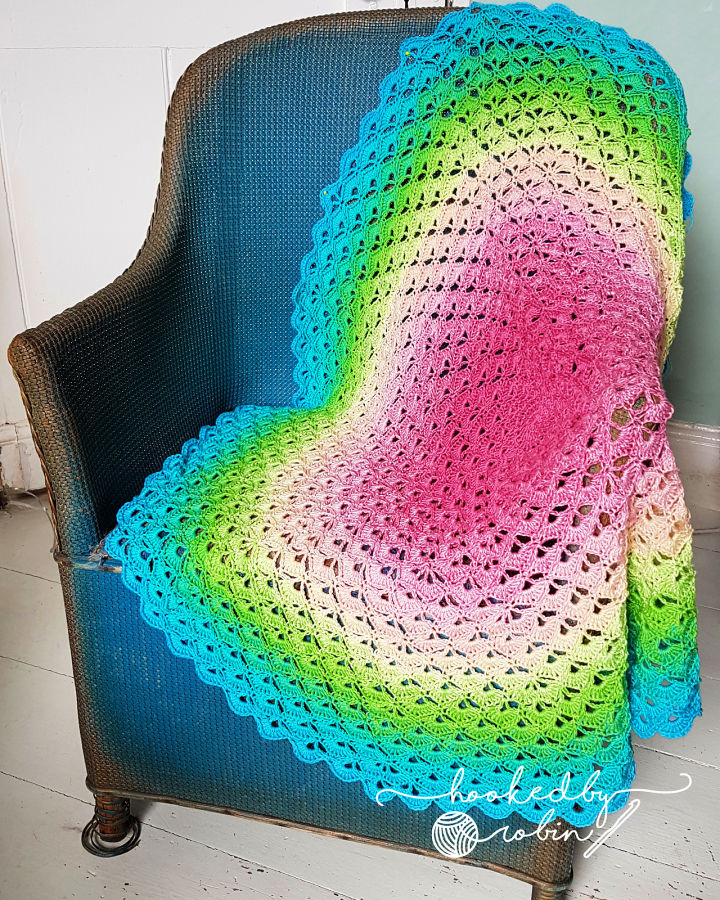 25 Free Crochet Round Blanket Patterns (Circle Pattern)