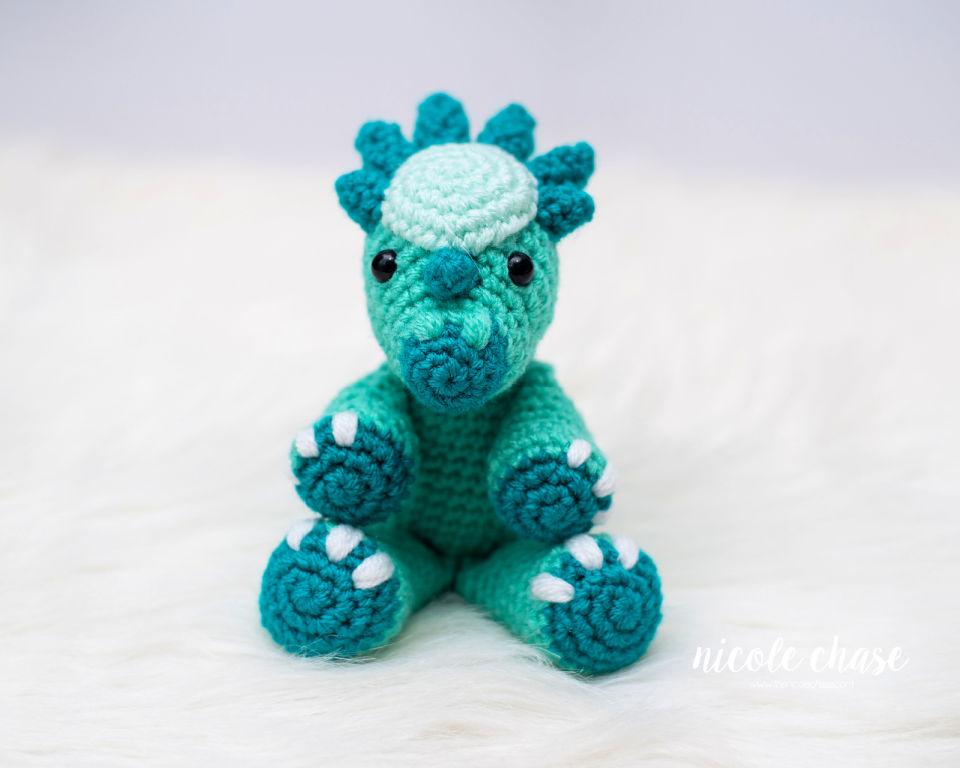 40 Free Crochet Dinosaur Patterns (Amigurumi Pattern)