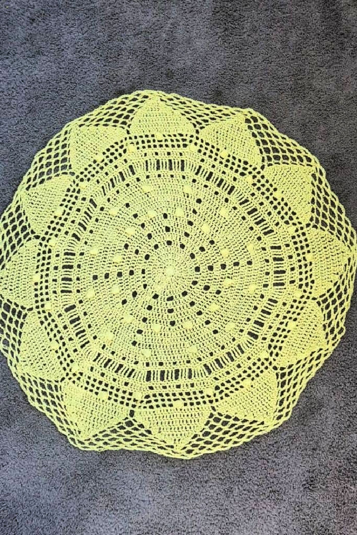 25 Free Crochet Round Blanket Patterns (Circle Pattern)