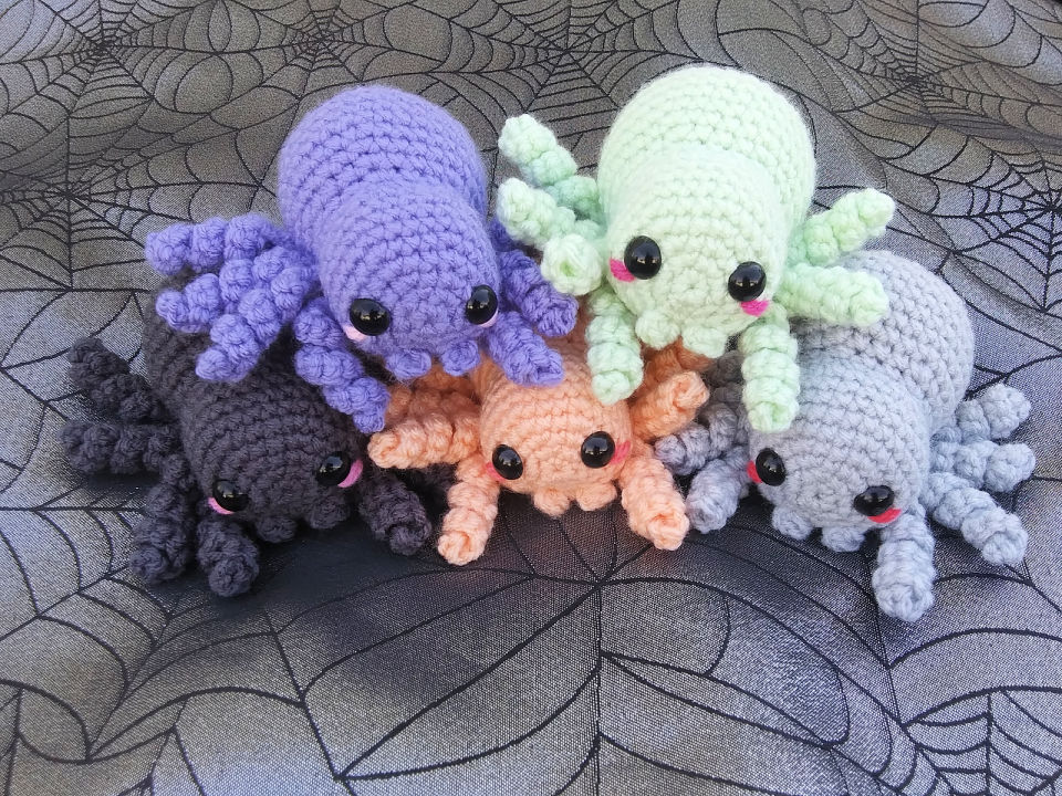 25 Free Crochet Spider Patterns (Amigurumi Pattern)